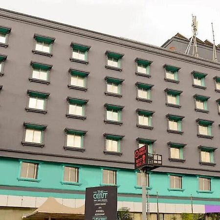 The Cent Hotel Hyderabad Exterior foto